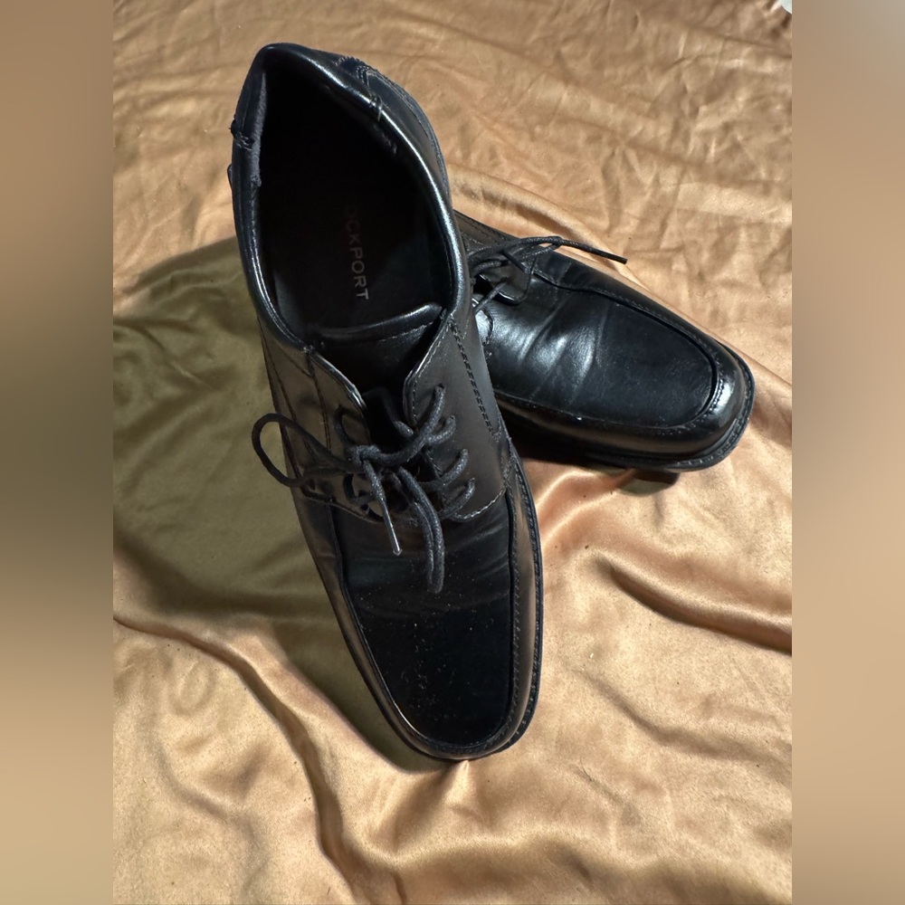 Rockport Lightweight Flexible Shock Absorbing Lace-up Closure Men’s Shoes Size 9